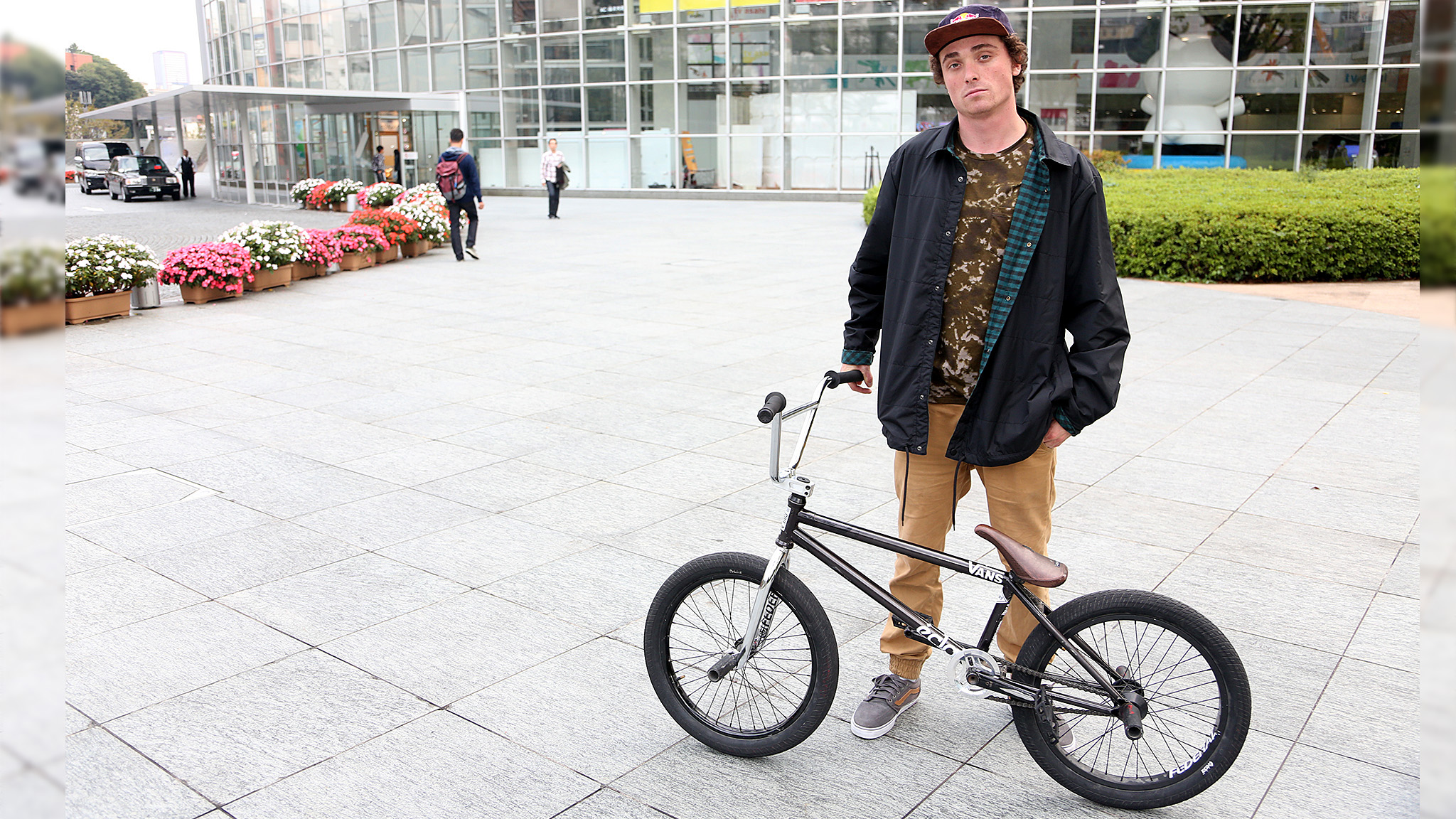 Video:Bruno Hoffman riding in Vans Illustrated
